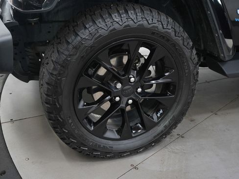 Used 2021 Jeep Wrangler Unlimited Sahara w/ Cold Weather Group image 26