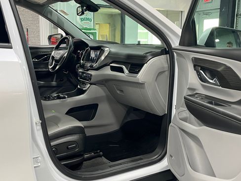 Certified 2022 GMC Terrain SLT w/ Infotainment Package II image 8