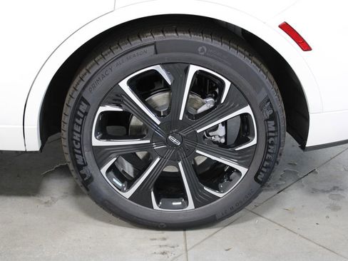 New 2026 Lincoln Nautilus Reserve image 17