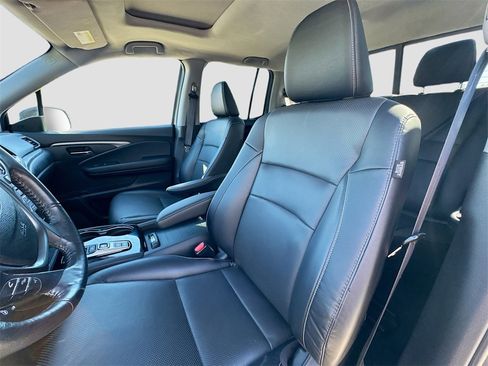 Used 2023 Honda Ridgeline RTL-E image 19