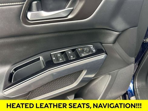 Used 2023 Nissan Pathfinder SL w/ Lighting Package (N92) AWD/4WD image 19