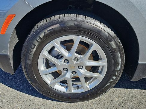 Used 2024 Chevrolet Equinox LT AWD/4WD image 8
