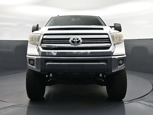 Used 2016 Toyota Tundra SR5 w/ SR5 Upgrade Package AWD/4WD image 10