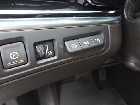 Certified 2024 Cadillac XT6 Premium Luxury w/ Platinum Package image 23