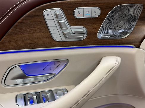 Certified 2026 Mercedes-Benz Maybach GLS 600 4MATIC image 11