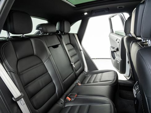 New 2026 Porsche Macan S AWD/4WD image 23