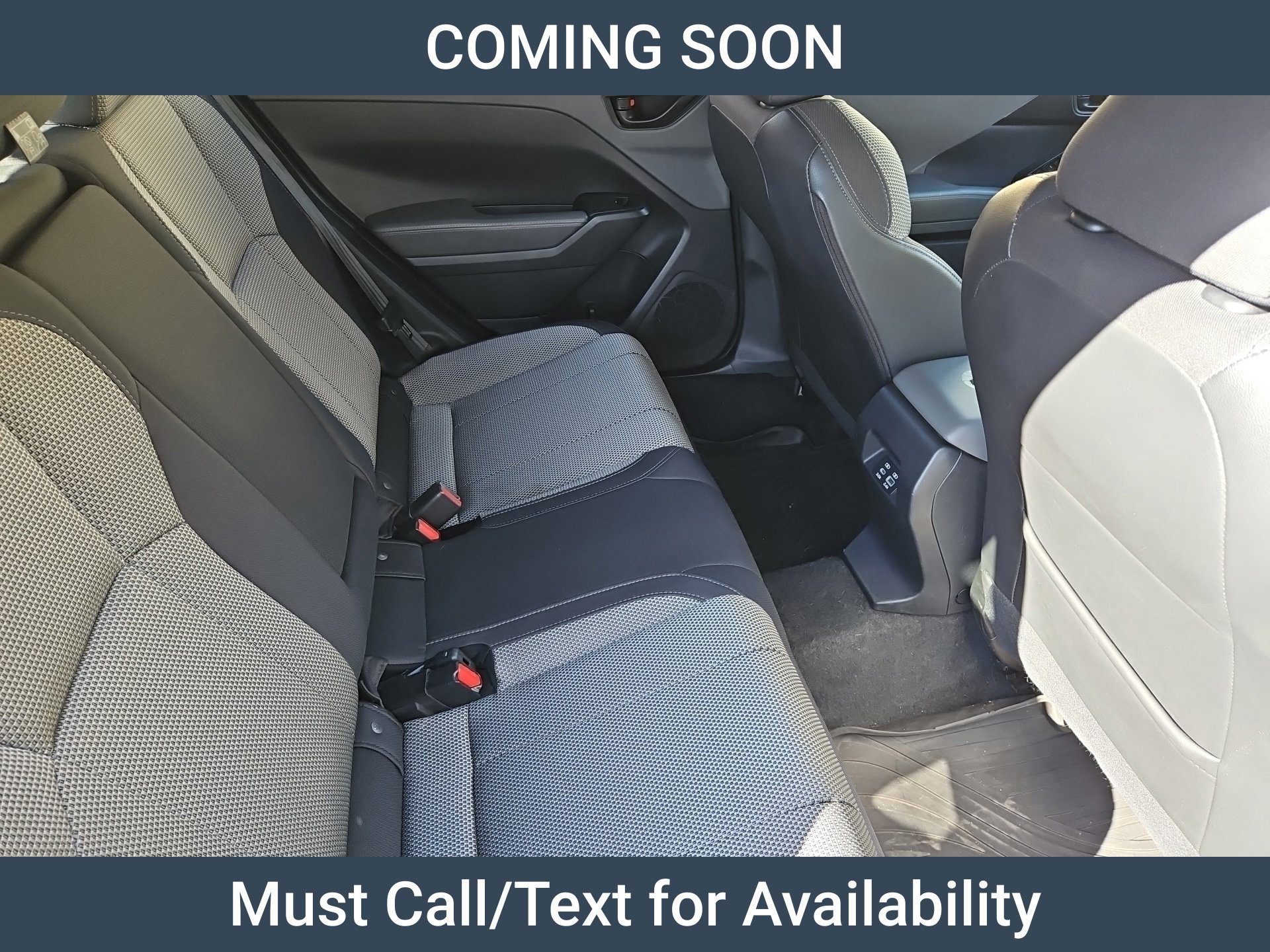 Used 2024 Subaru Crosstrek 2.0i Premium w/ Crosstrek Mirror Package AWD/4WD image 13