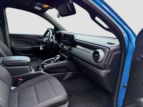 Used 2024 Chevrolet Colorado LT w/ LT Convenience Package RWD image 12