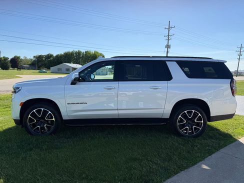 Used 2023 Chevrolet Suburban RST w/ Sport Performance Package AWD/4WD image 4