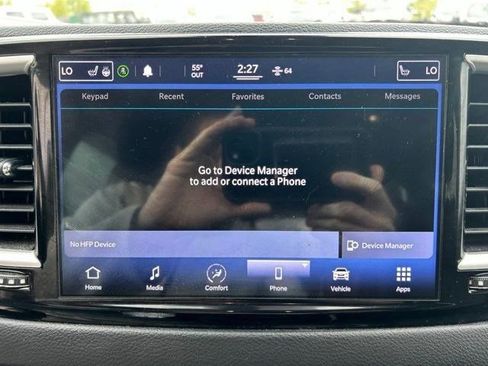 Used 2021 Chrysler Pacifica Touring-L FWD image 24