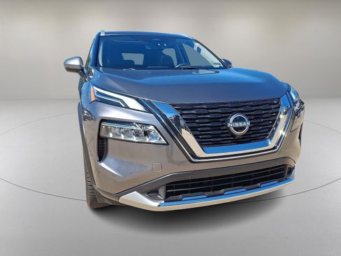 Used 2023 Nissan Rogue Platinum w/ Platinum Premium Package image 2