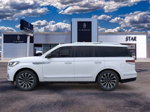 New 2023 Lincoln Navigator Reserve AWD/4WD image 3