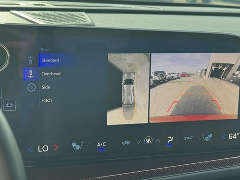 Used 2024 Chevrolet Traverse Z71 w/ Enhanced Driving Package image 24