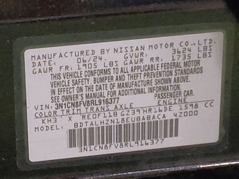 Used 2024 Nissan Versa SR FWD image 33