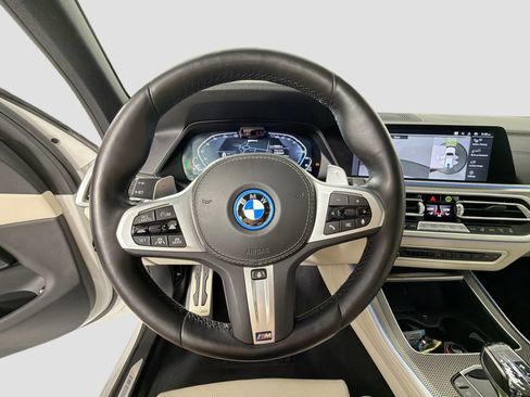 Used 2022 BMW X5 xDrive45e w/ M Sport Package image 12