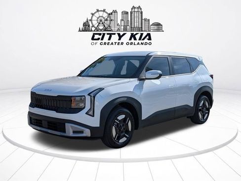 New 2027 Kia Seltos LX FWD image 2