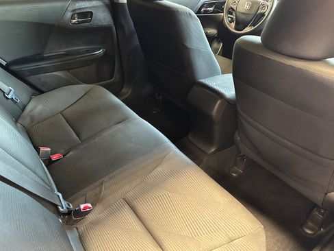Used 2017 Honda Accord LX image 30