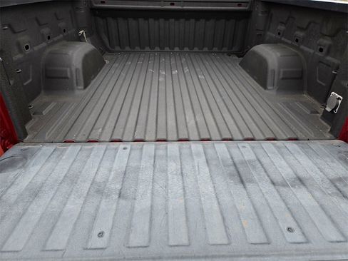 Used 2020 GMC Sierra 1500 SLE w/ SLE Value Package image 31