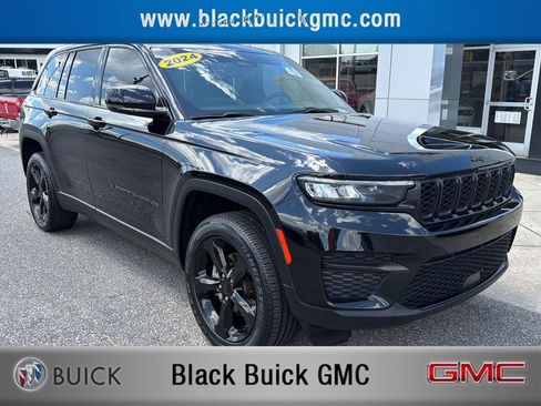 Used 2024 Jeep Grand Cherokee Altitude AWD/4WD image 1