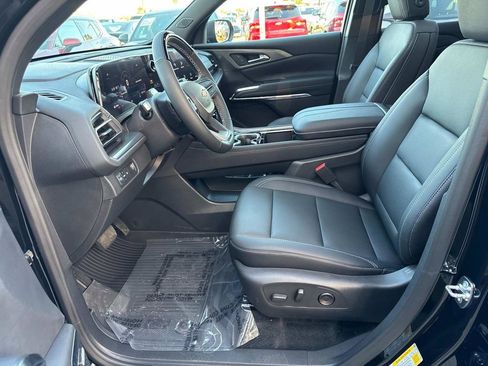 New 2026 Chevrolet Traverse LT w/ Enhanced Driving Package image 16