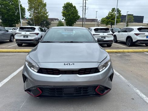 Used 2024 Kia Forte GT-Line w/ GT-Line Premium Package FWD image 2