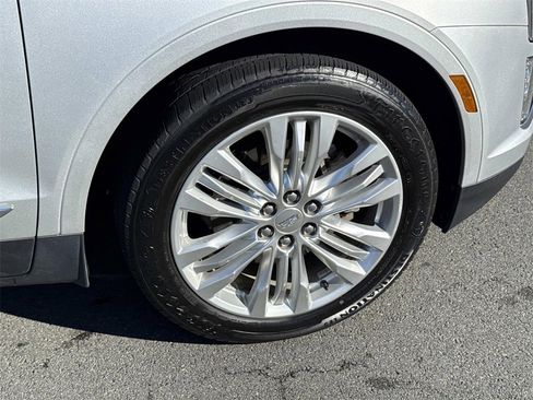 Used 2019 Cadillac XT5 Premium Luxury image 9