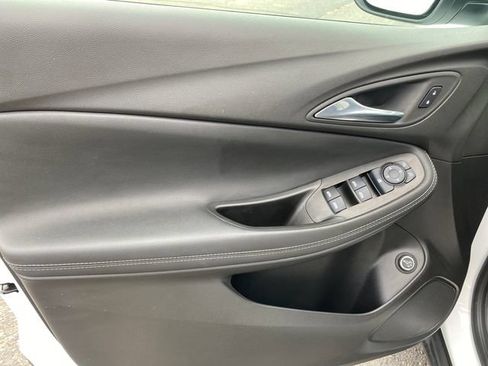 Used 2022 Buick Encore GX Select FWD image 16