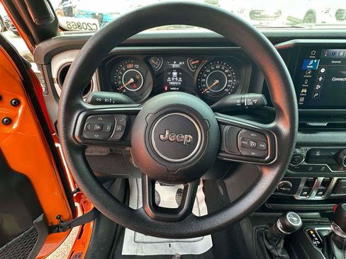 Used 2025 Jeep Wrangler Sport AWD/4WD image 27