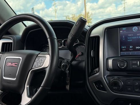 Used 2018 GMC Sierra 1500 SLE w/ SLE Value Package AWD/4WD image 8