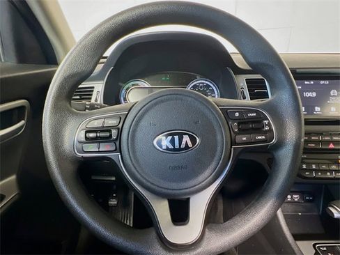 Used 2018 Kia Niro LX image 11