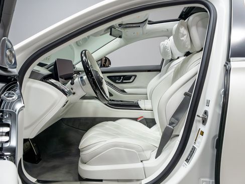 Used 2023 Mercedes-Benz Maybach S 680 4MATIC image 5