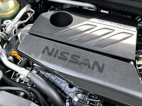 Used 2025 Nissan Rogue SV image 30