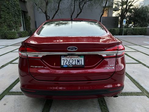 Used 2018 Ford Fusion SE image 5