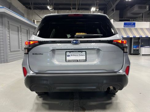 Certified 2025 Subaru Forester Premium w/ Convenience Package #2 AWD/4WD image 8