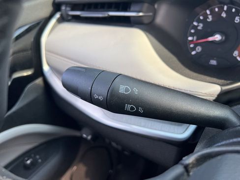 Used 2025 Jeep Compass Limited image 14