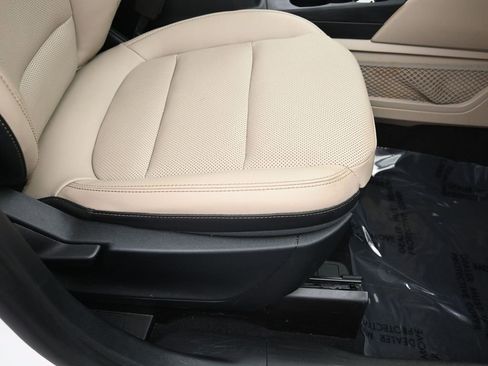 Used 2020 Ford Escape SE Sport image 33