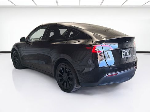 Used 2024 Tesla Model Y Long Range image 6