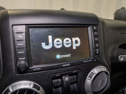 Used 2013 Jeep Wrangler Sahara image 12