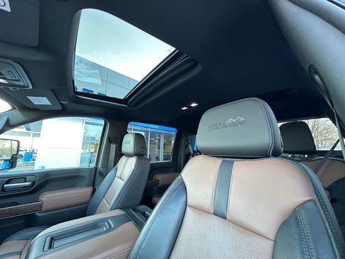 Certified 2021 Chevrolet Silverado 2500 High Country w/ Z71 Off-Road Package image 16