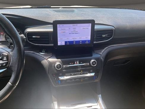Used 2020 Ford Explorer Limited AWD/4WD image 6