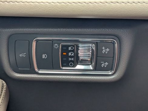 Used 2020 Lincoln Aviator Reserve w/ Equipment Group 201A RWD image 13