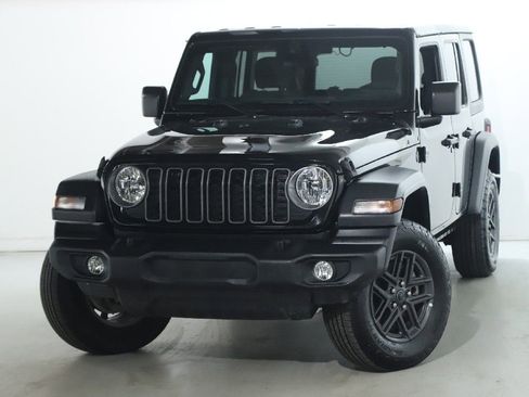 Used 2025 Jeep Wrangler Sport S image 3