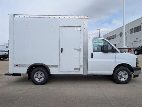 New 2024 Chevrolet Express 3500 w/ Power Convenience Package image 2