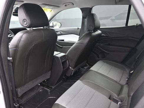 Used 2024 Chevrolet Trax LT w/ Driver Confidence Package image 22