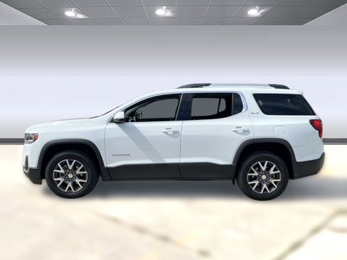Used 2022 GMC Acadia SLE w/ Driver Convenience Package image 2
