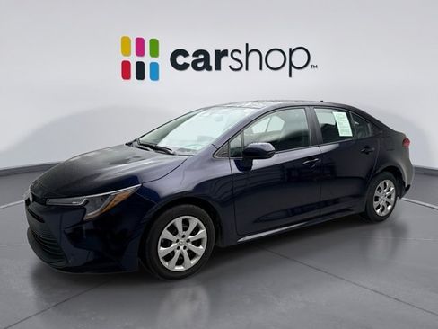Used 2025 Toyota Corolla LE FWD image 1