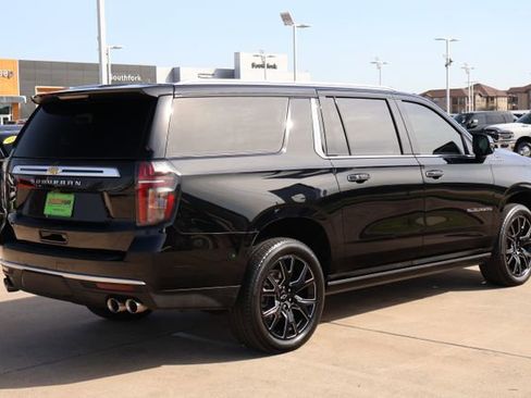 Used 2023 Chevrolet Suburban High Country w/ Max Trailering Package image 7