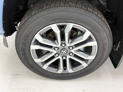 New 2026 Toyota 4Runner Limited AWD/4WD image 7