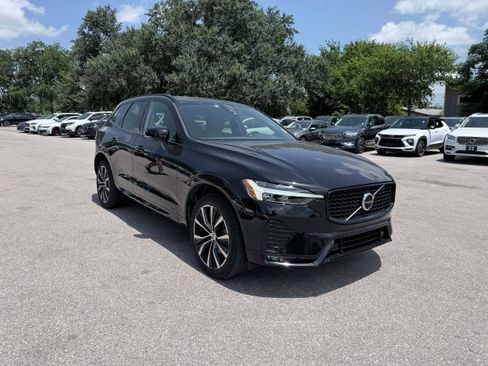 Certified 2024 Volvo XC60 B5 Plus w/ Protection Package Premier AWD/4WD image 7