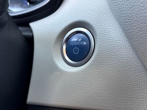 Used 2022 Toyota Corolla LE image 14